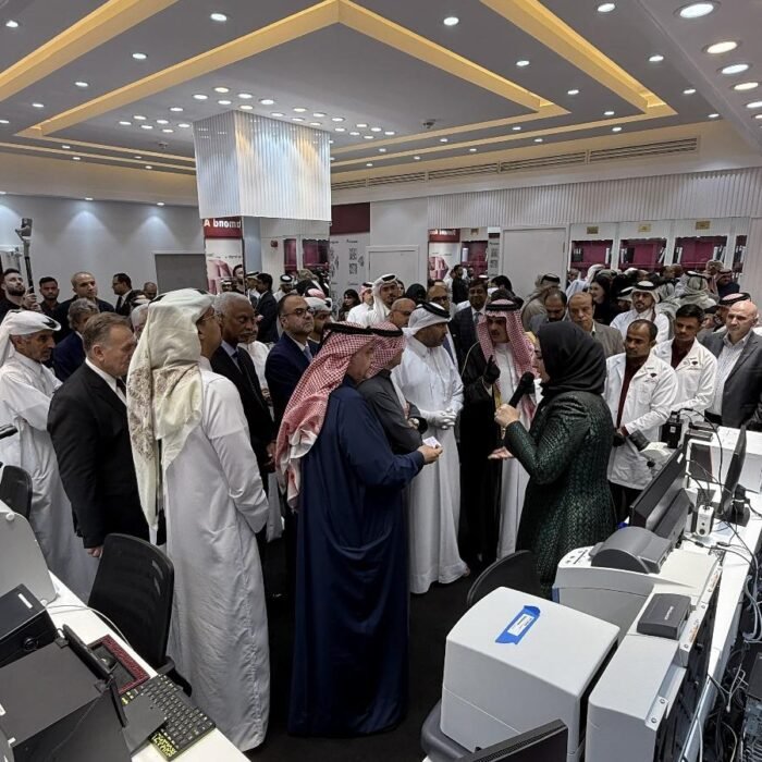 Son Excellence l’Ambassadeur de l’État du Qatar en Turquie, M. Salem Mubarak Al-Shafi Son Excellence l’Ambassadeur de l’État du Qatar en Italie, Cheikh Zayed bin Khalifa Al-Thahan Son Excellence l’Ambassadeur de l’État du Qatar en Espagne, M. Abdallah bin Ibrahim Al-Hamar Son Excellence l’Ambassadeur de la Fédération de Russie au Qatar, M. Dmitri Dogadkin Son Excellence l’Ambassadeur de la République Populaire de Chine au Qatar, M. Zhou Jian Son Excellence l’Ambassadeur de la République de Turquie au Qatar, M. Bilal Turquieh Son Excellence l’Ambassadeur de l’État du Koweït au Qatar, M. Ali Abdallah Al-Mahmoud