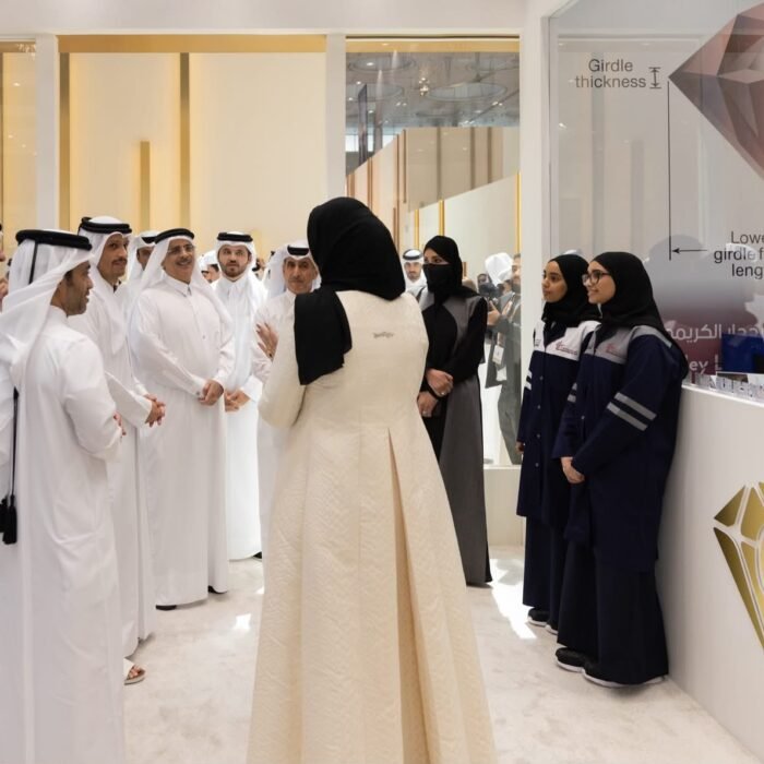 We were honored to welcome His Excellency Sheikh Mohammed bin Abdulrahman Al Thani, Prime Minister, His Excellency Sheikh Faisal bin Thani Al Thani, Minister of Commerce and Industry, and His Excellency Sheikh Khalifa bin Hamad Al Thani, Minister of Interior, to the Kimberly Laboratory for Diamond Testing during the opening of the Doha Jewellery & Watches Exhibition 2026. They were received by His Excellency Sheikh Abdulrahman bin Ahmed Al Thani and the Laboratory’s Chief Executive Officer, Ms. Inas Mohammed.